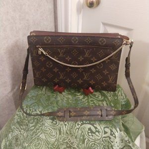Louis Vuitton Monogram Crossbody